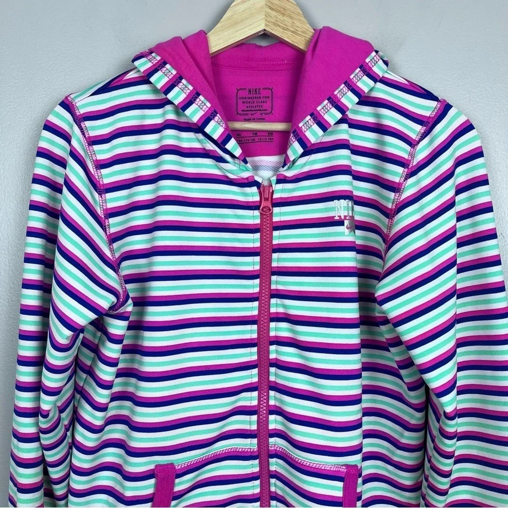 Nike Girls Striped Full Zip Perfromance Jacket with Nike Logo Size XL Activewear